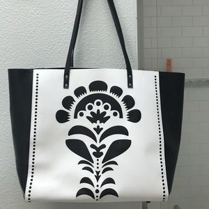 Vera Bradley laser-cut black & white tote bag